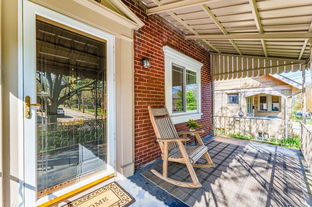 35 Marlin Dr, Pittsburgh, PA 15216-1513