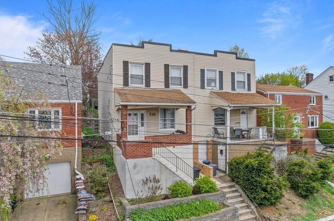 715 Melbourne St, Pittsburgh, PA 15217