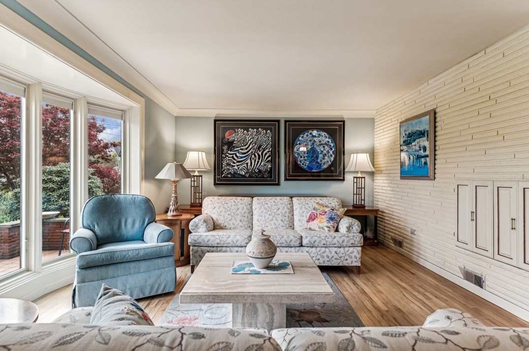 1350 Hillsdale Dr, Monroeville, PA 15146-4443