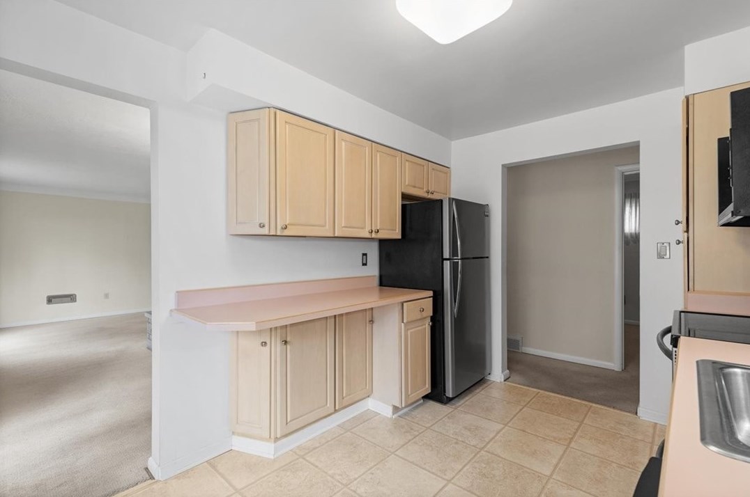 233 Commonwealth Ave, Pittsburgh PA 15122-1927 exterior