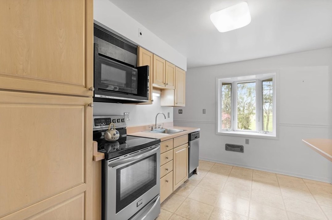 233 Commonwealth Ave, Pittsburgh PA 15122-1927 exterior