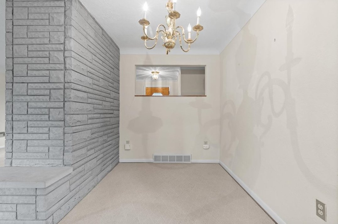 233 Commonwealth Ave, Pittsburgh PA 15122-1927 exterior