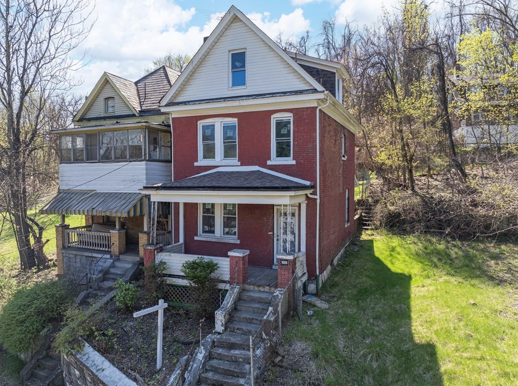 1009 Wheeler St, Pittsburgh, PA 15208-1644