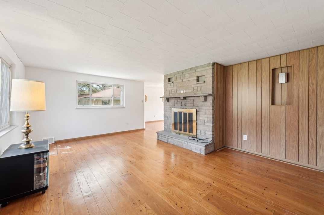 249 Clover Dr, Monroeville, PA 15146-1735