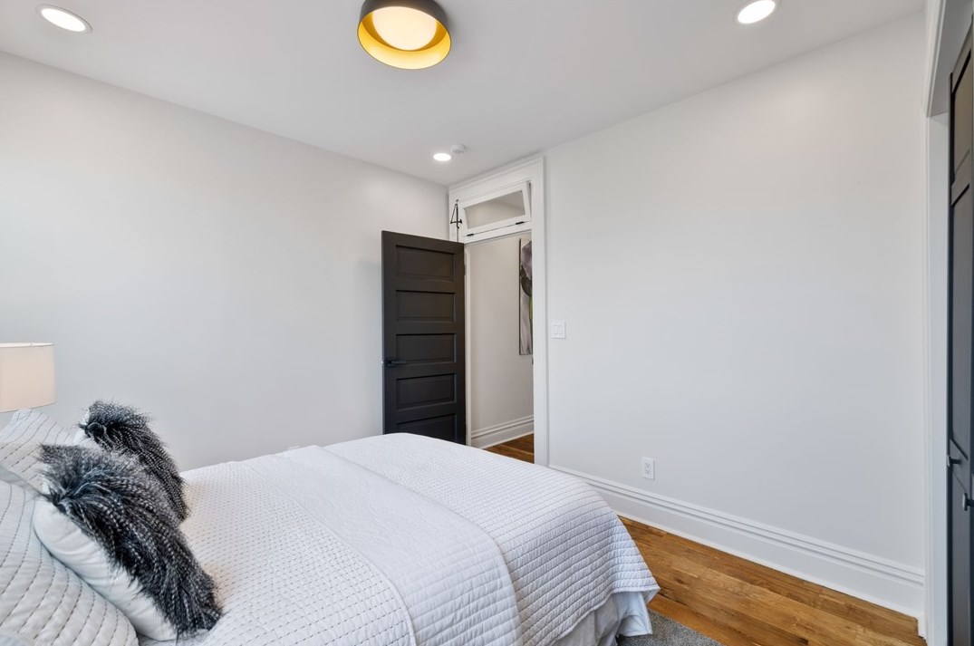 140 Bigham St, Pittsburgh PA  15211-1462 exterior