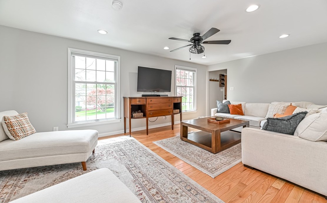 2101 Coventry Dr, Allison Park PA  15101-3364 exterior