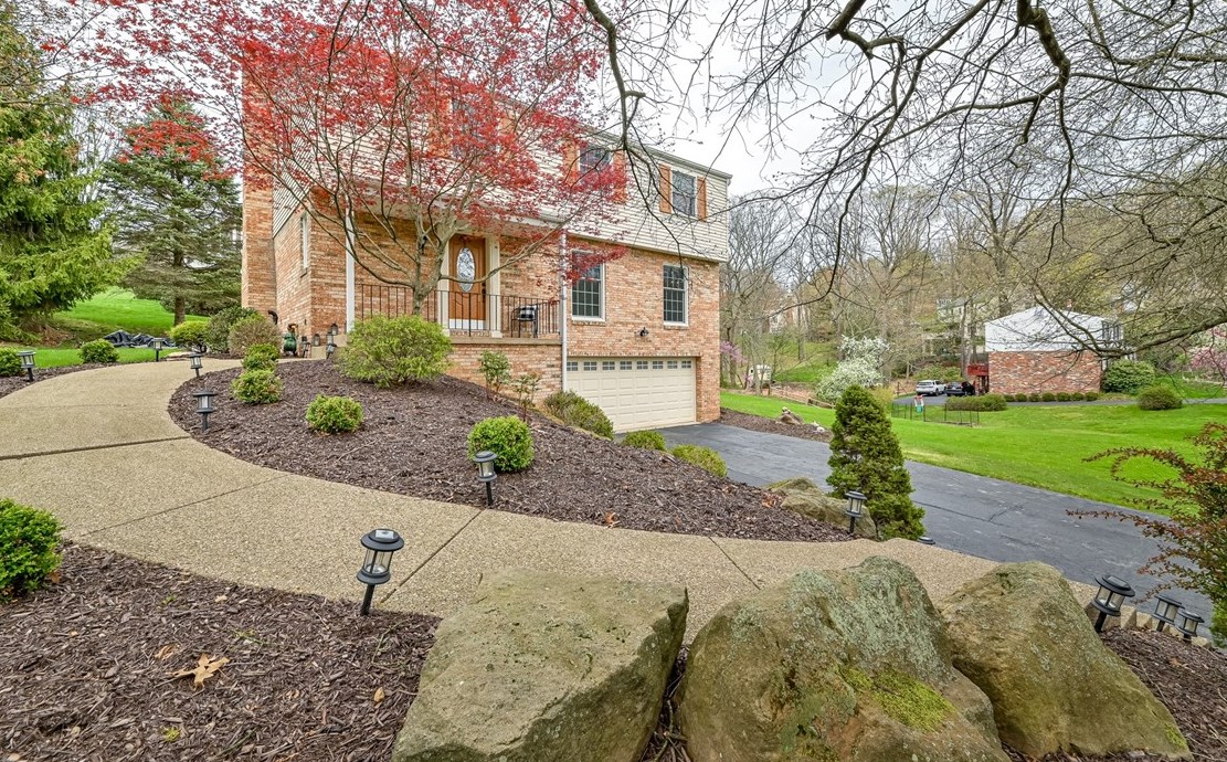 2101 Coventry Dr, Allison Park, PA 15101