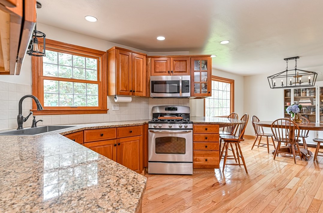 2101 Coventry Dr, Allison Park PA  15101-3364 exterior