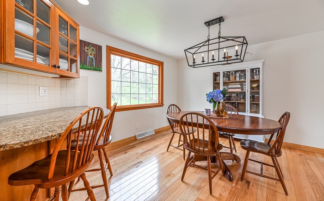 2101 Coventry Dr, Allison Park PA  15101-3364 exterior