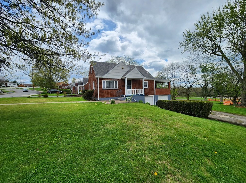 144 Carmella Dr, McKeesport, PA 15131