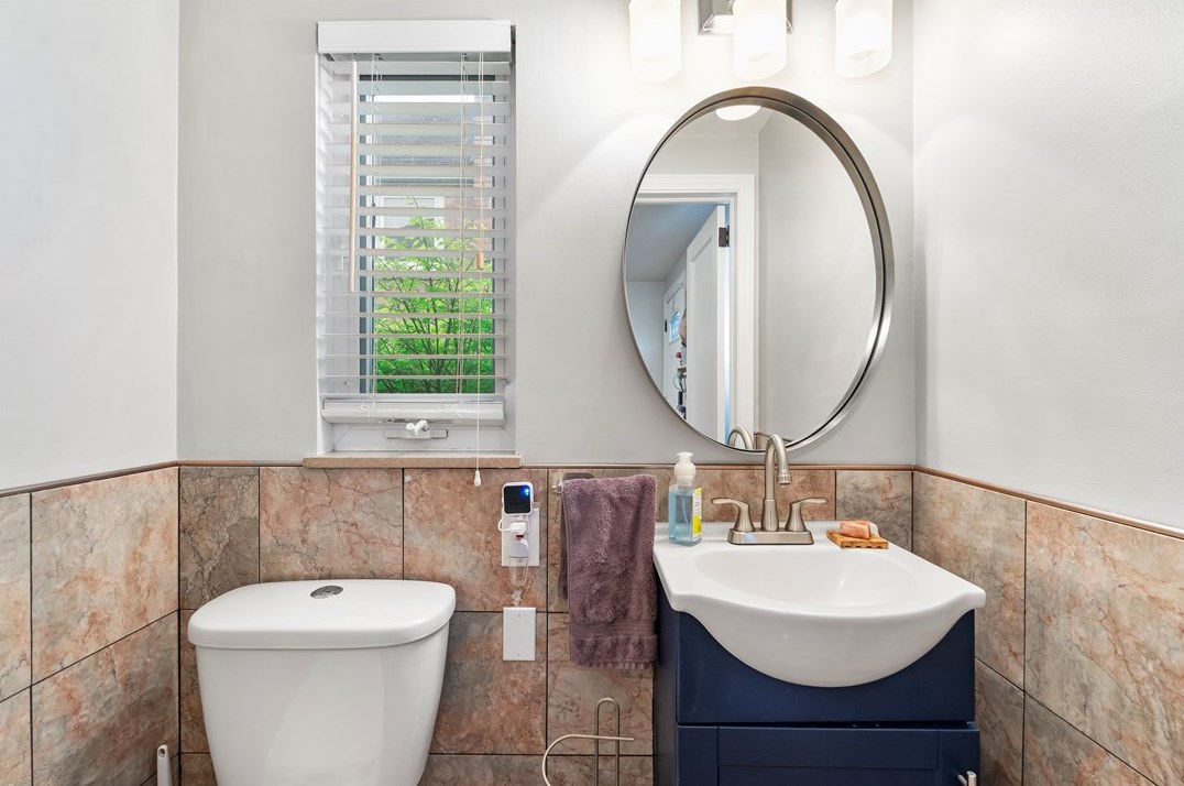 4268 Stanton Ave, Pittsburgh PA  15201-2242 exterior