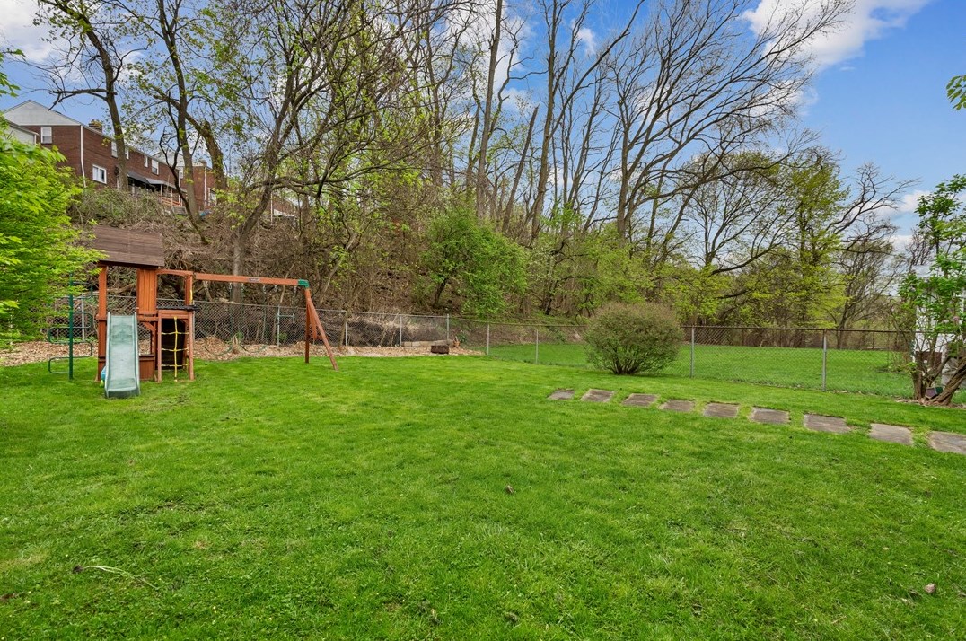 4268 Stanton Ave, Pittsburgh PA  15201-2242 exterior