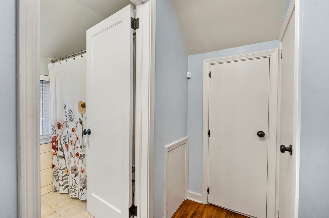 4268 Stanton Ave, Pittsburgh PA  15201-2242 exterior