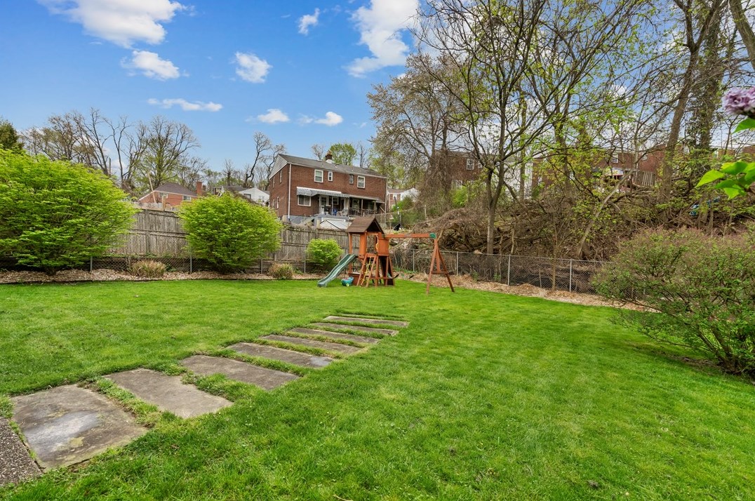 4268 Stanton Ave, Pittsburgh PA  15201-2242 exterior