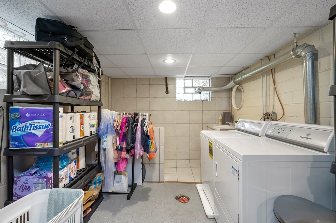 4268 Stanton Ave, Pittsburgh PA  15201-2242 exterior