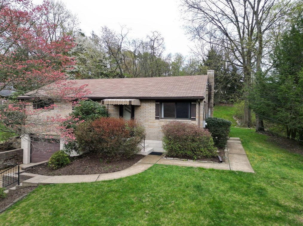 1416 Lakeside Dr, Allison Park, PA 15101