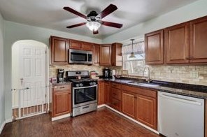 21 Run St, Collier Township PA  15106-1938 exterior