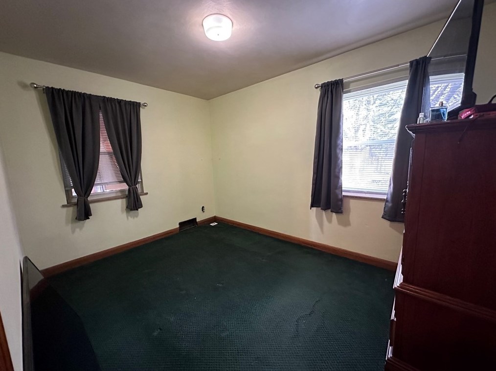 2910 Rosedale Ave, New Castle PA  16105-1217 exterior