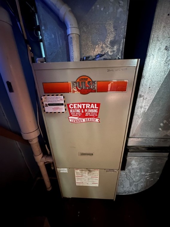 2910 Rosedale Ave, New Castle PA  16105-1217 exterior