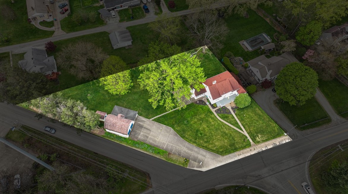 7450 Pennsylvania Ave, North Huntingdon, PA 15642