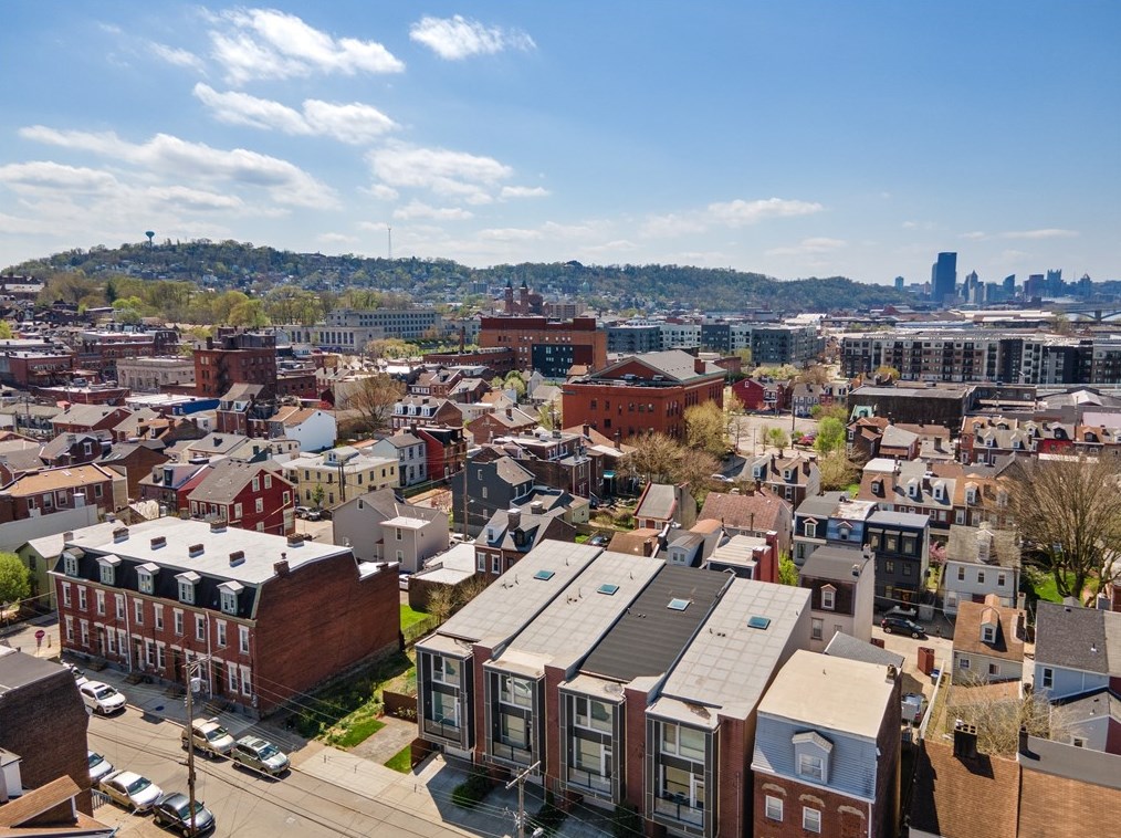 144 43rd St, Pittsburgh PA  15201-3148 exterior