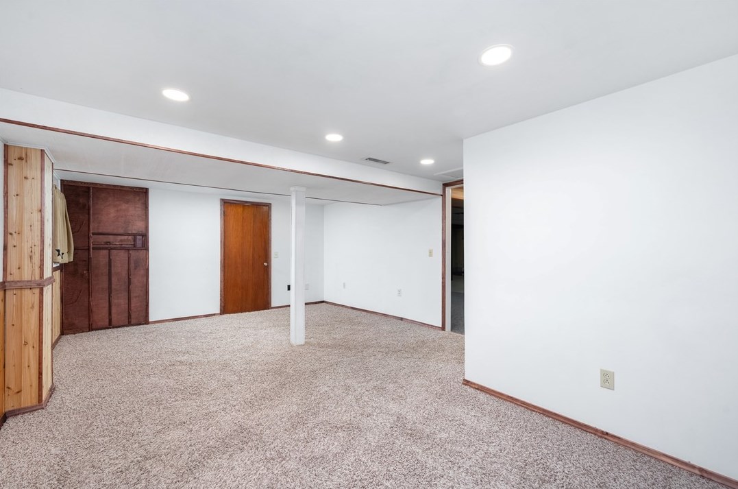 44 3rd Ave, Greenville PA  16125-1717 exterior