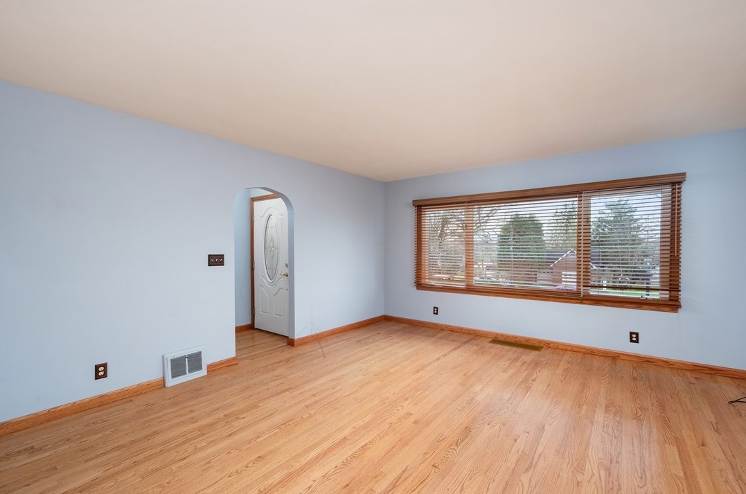 44 3rd Ave, Greenville PA  16125-1717 exterior