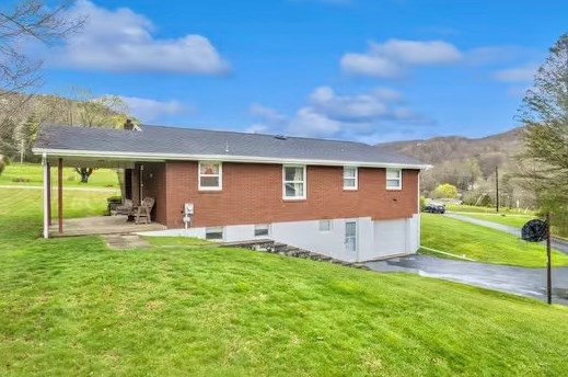 72 Climax Rd, Robinson, PA 15949-9205