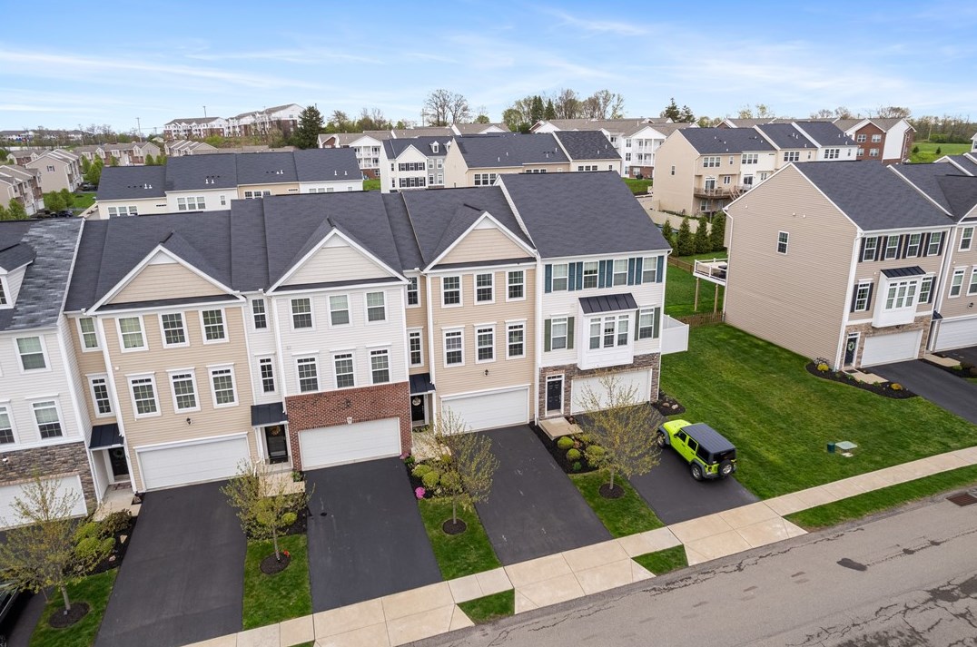 23 Truman Cir, Mc Kees Rocks, PA 15136