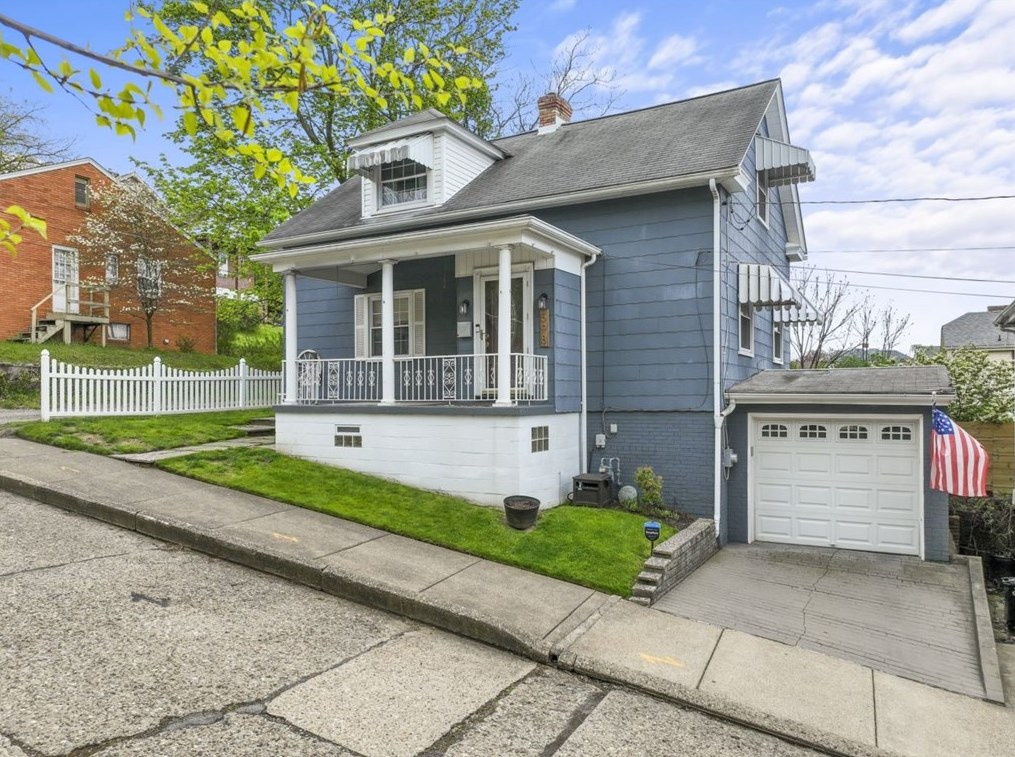 598 Pine St Rear, Ambridge, PA 15003