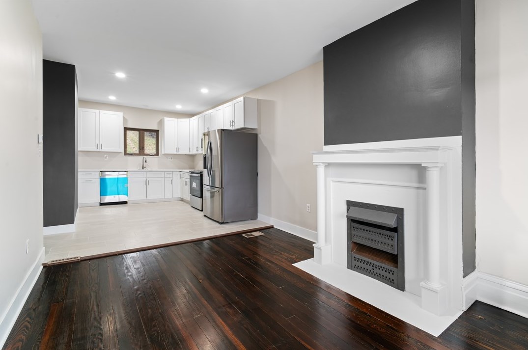 94 Wyoming St, Pittsburgh PA 15211-1744 exterior