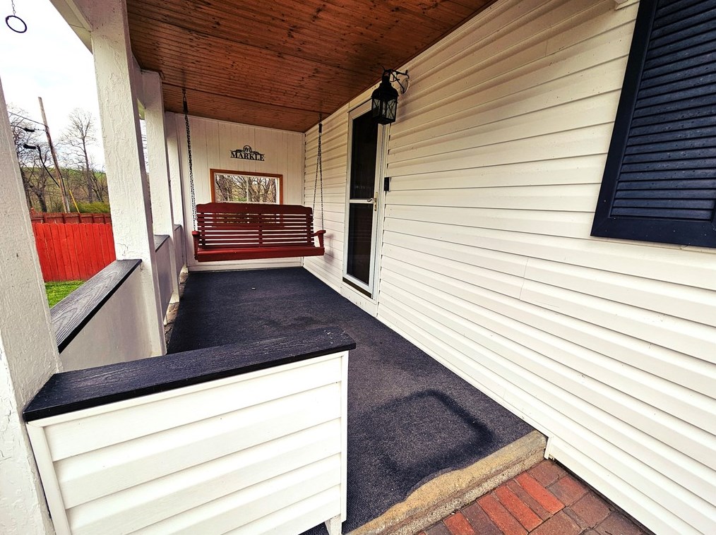 811 Greensburg Pike, West Newton, PA 15089