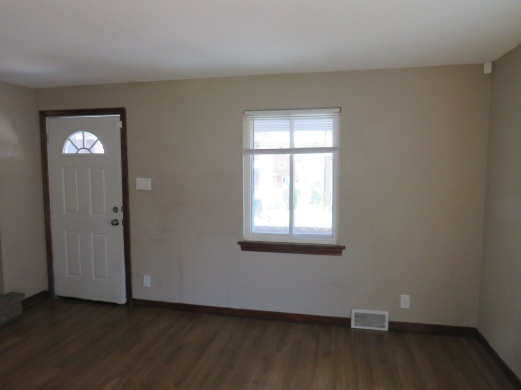 1030 Jefferson St, Mckeesport PA  15132-1628 exterior