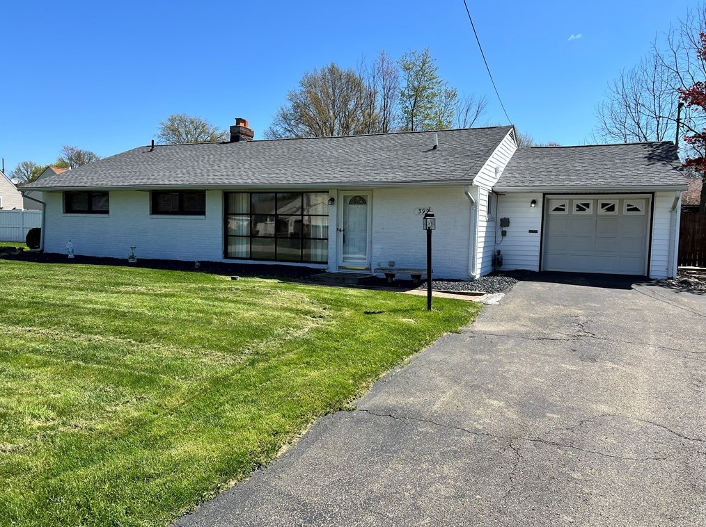 392 Richmond Dr, Hermitage, PA 16148-1620