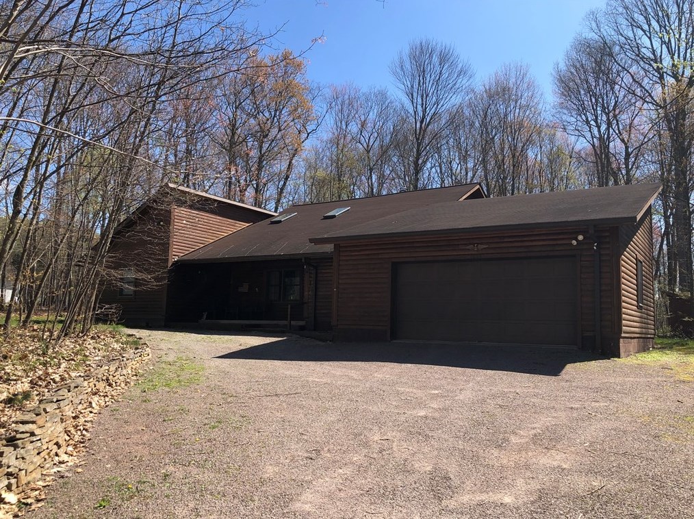 1023 Nemacolin Dr, Ohiopyle, PA 15470-1325