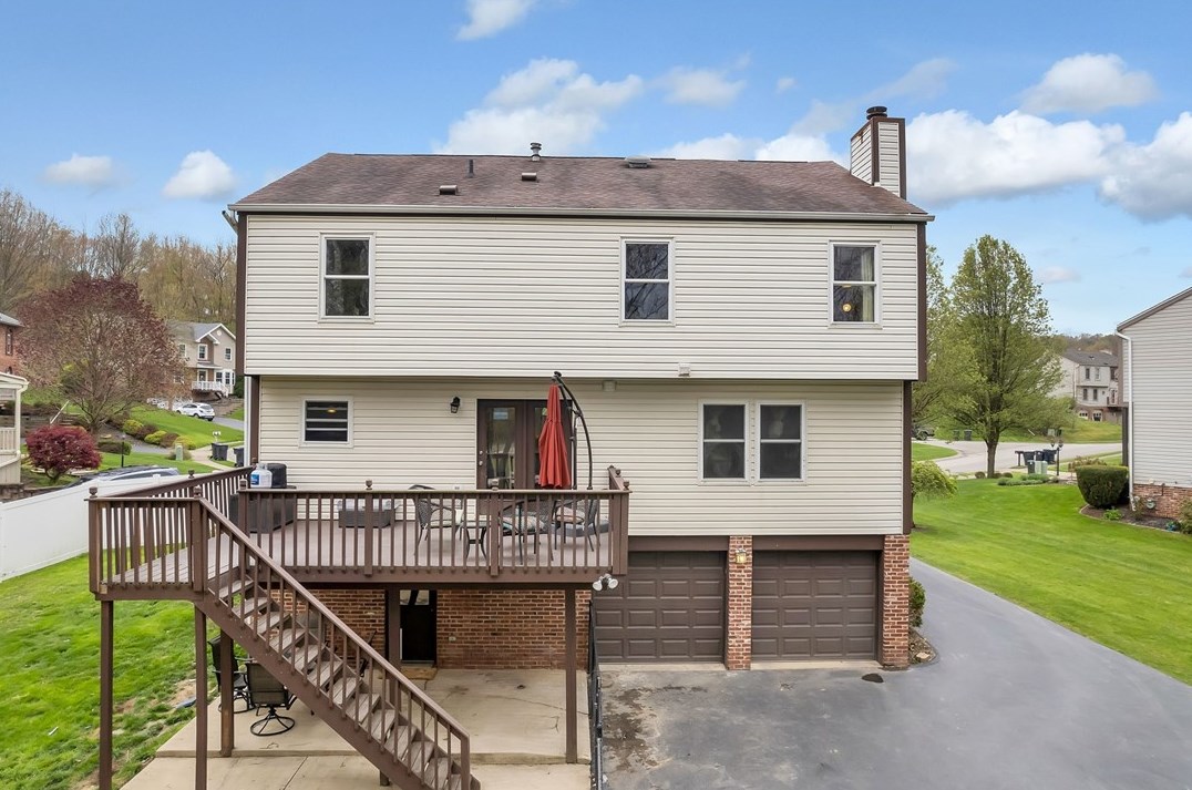 187 Woodbine Dr, Cranberry Township, PA