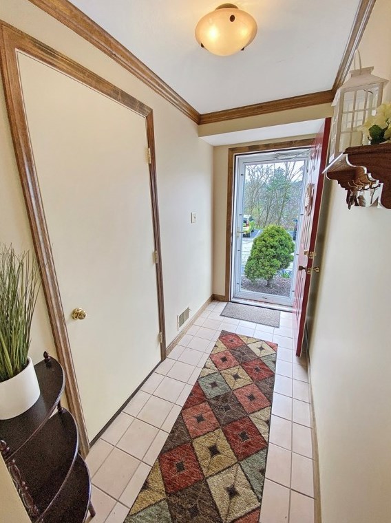 915 Timberidge Dr, Bethel Park, PA 15102-4035