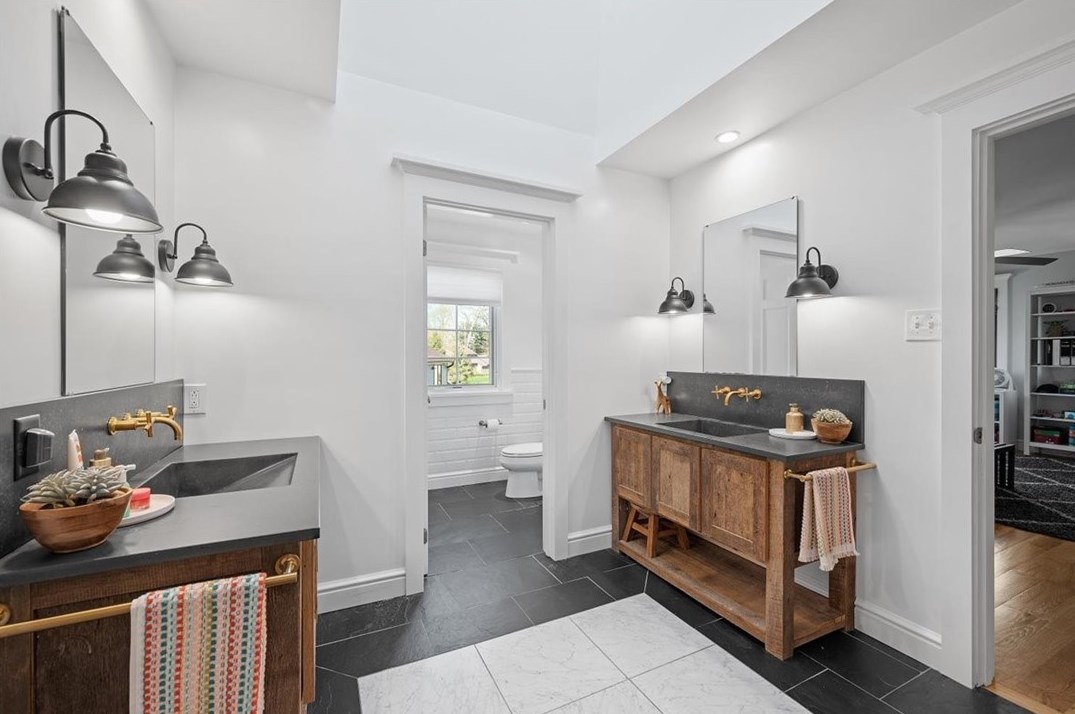 1811 Villa Dr, Gibsonia PA 15044-7446 exterior