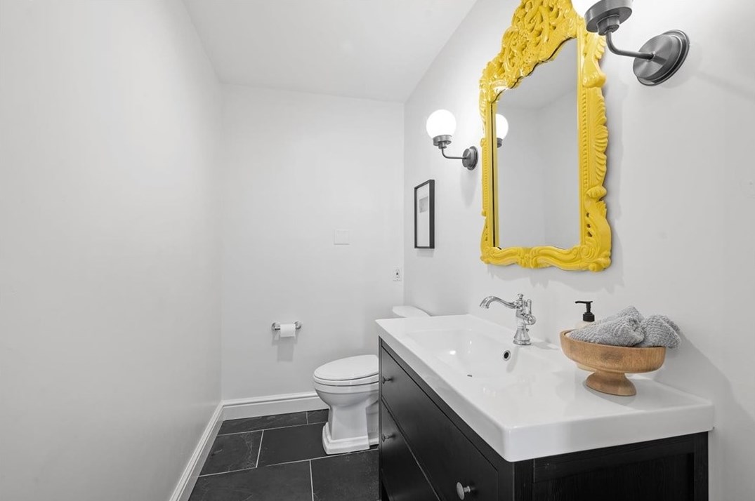 1811 Villa Dr, Gibsonia PA 15044-7446 exterior