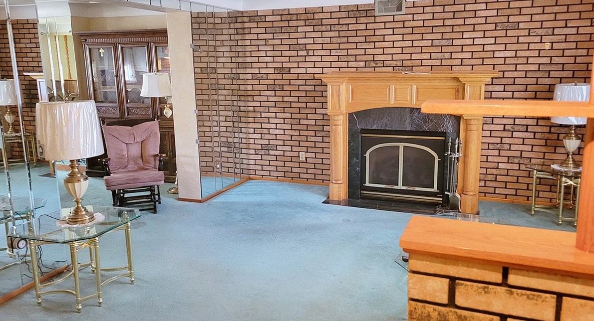 605 Sunnyside Ave, East Pgh, PA 15112
