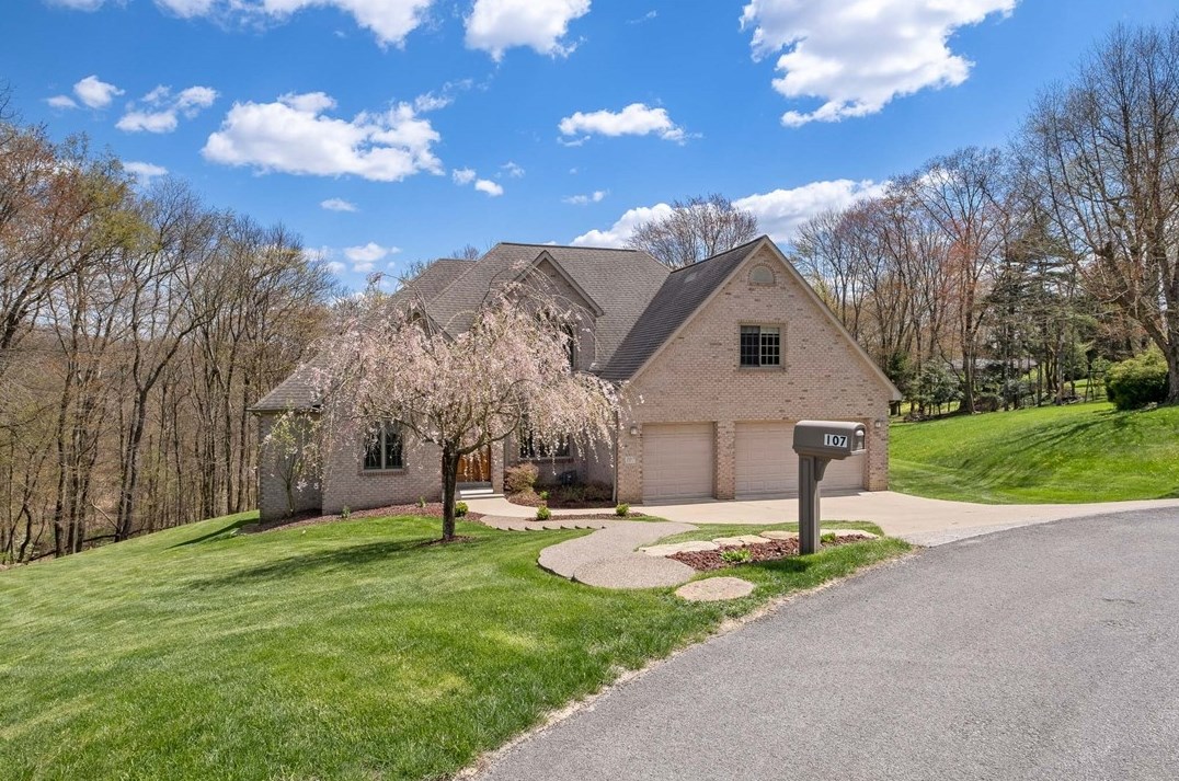 107 Cheyenne Dr, Butler, PA 16001