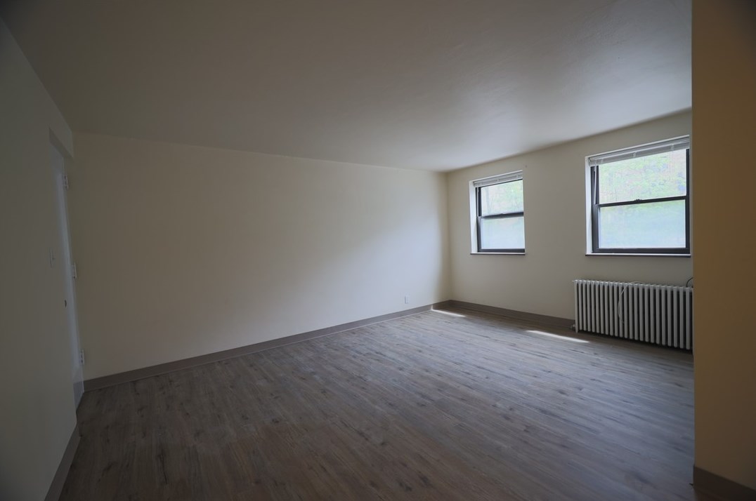 677 Florida Ave, Pittsburgh PA 15228-2049 exterior