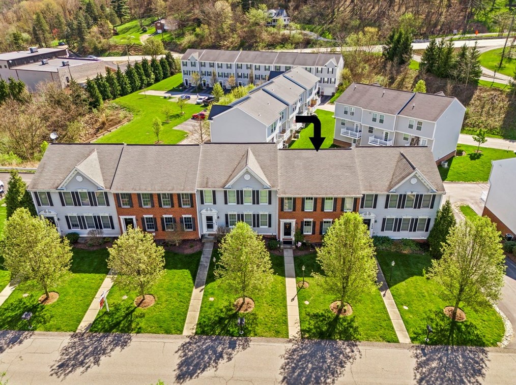 1050 Bayberry Dr North, Canonsburg, PA 15317