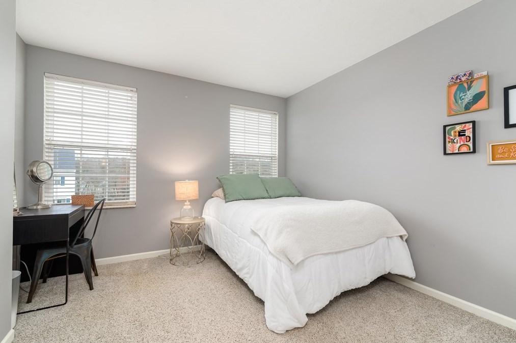 205 Old Hickory Rd, Zelienople PA  16063-4012 exterior