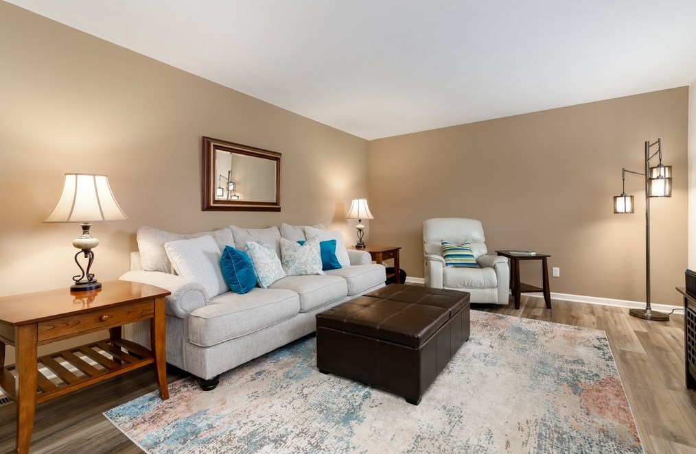 205 Old Hickory Rd, Zelienople PA  16063-4012 exterior