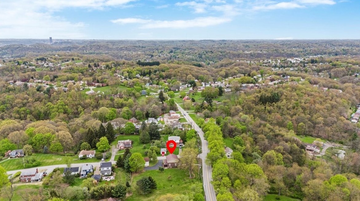 1800 Middle Rd, Glenshaw PA  15116-3130 exterior