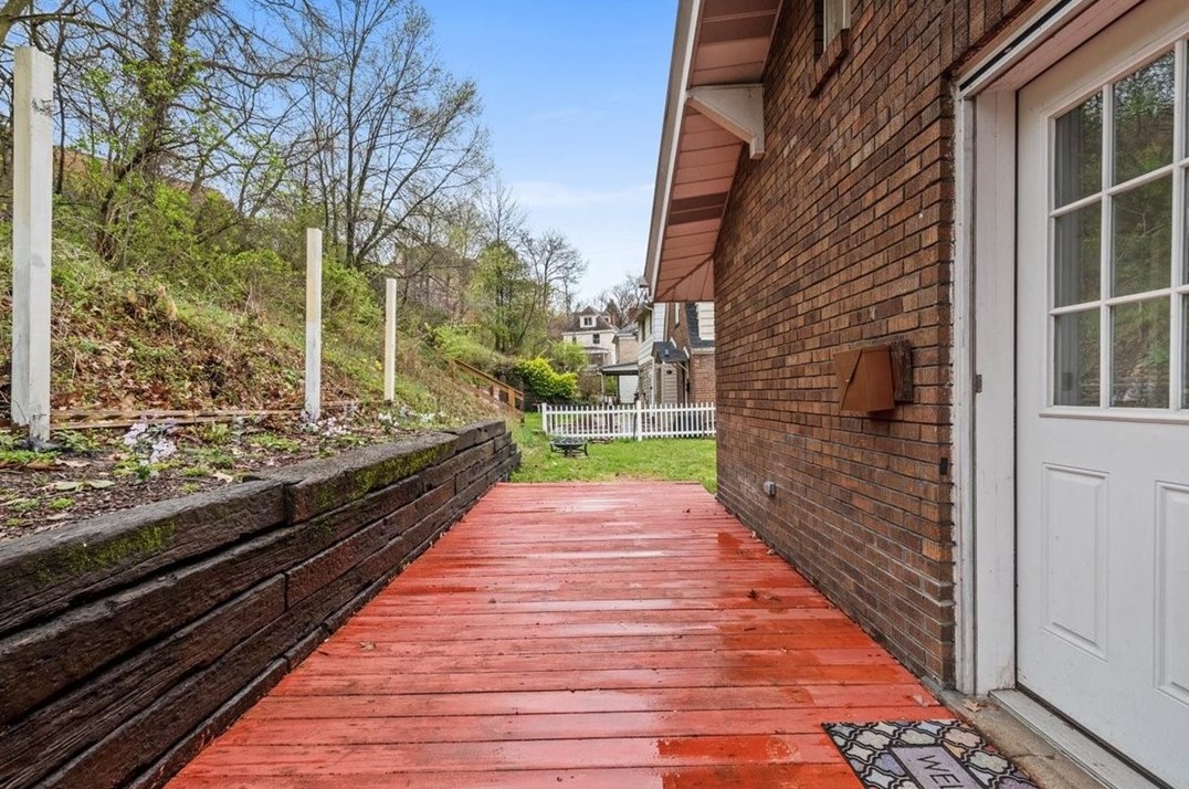 110 Noll Ave, Pittsburgh PA 15205-2110 exterior