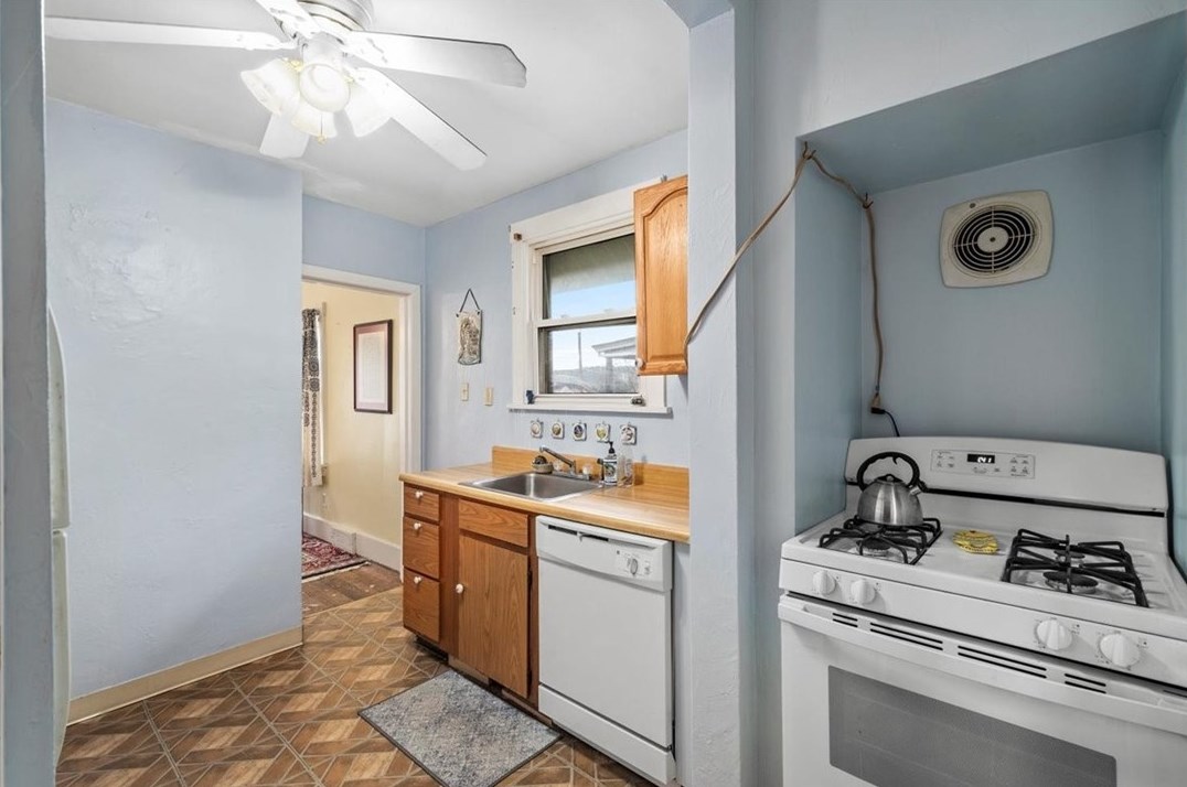 110 Noll Ave, Pittsburgh PA 15205-2110 exterior