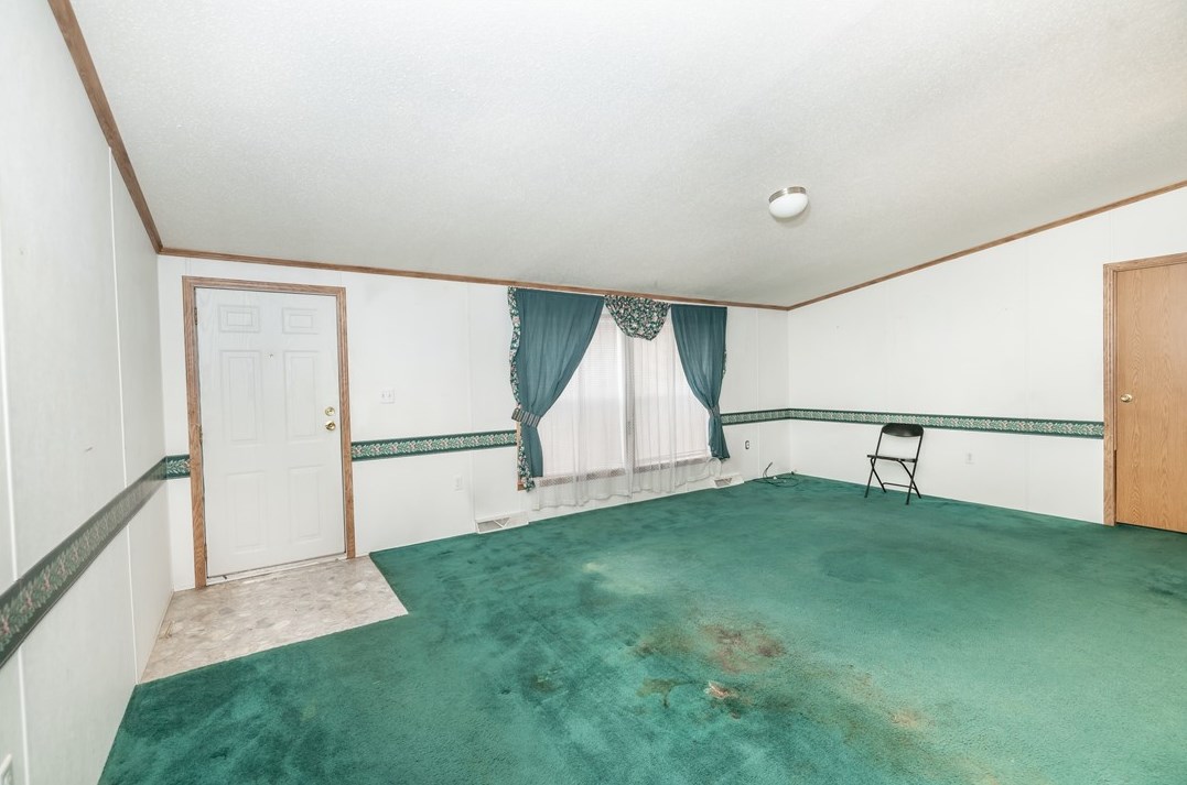 1092 Parkwood Rd, Indiana, PA 15701
