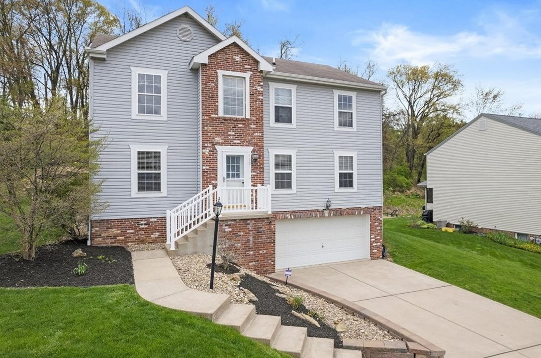 113 Walcott Dr, Gibsonia, PA 15044